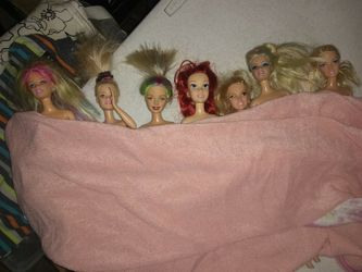7 Barbies w/Bag