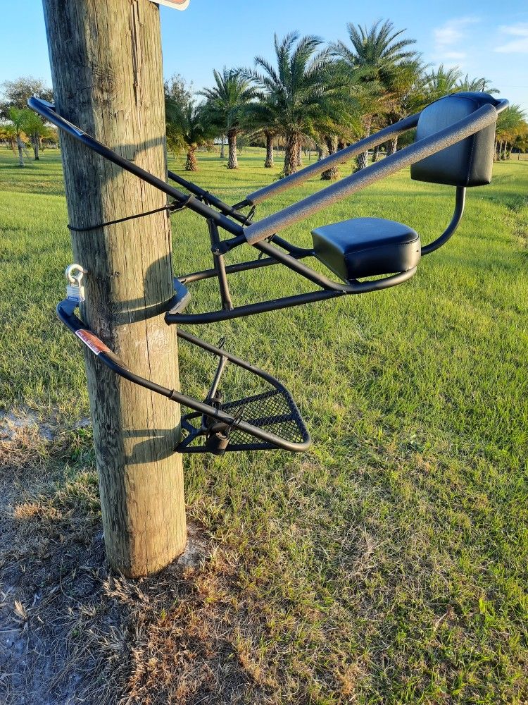 Buck Shot Portable Hunting Tree Stand