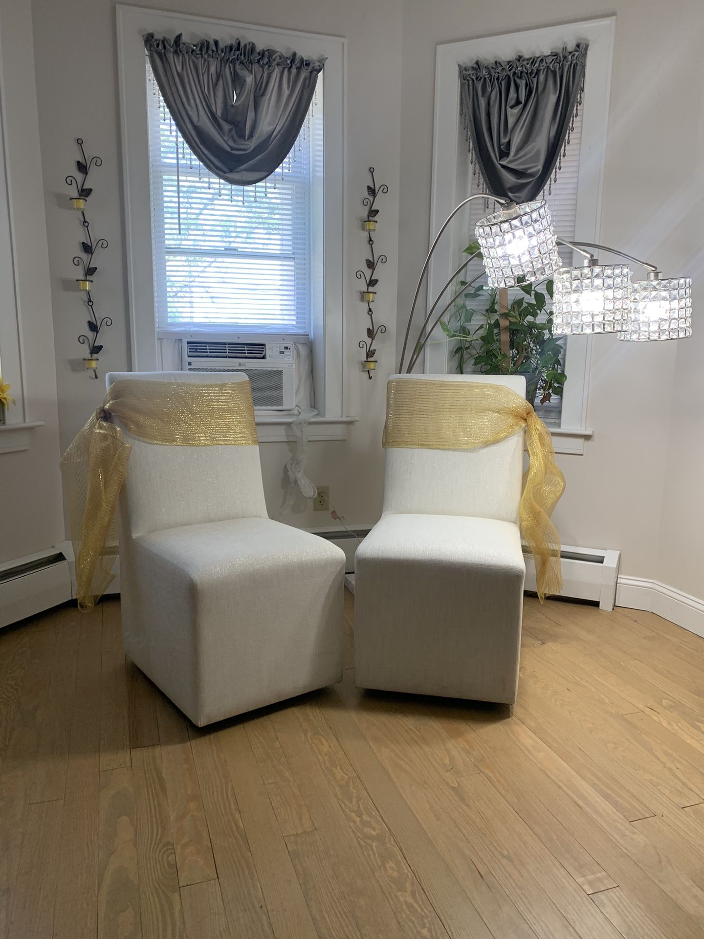 For Party’ 🎉 🎉🎻🎻🎻🎼🎼🎹🎹🎈🎈🎊🎊🎊🎈🎈