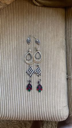 Costume Jewelry multiple set of earrings