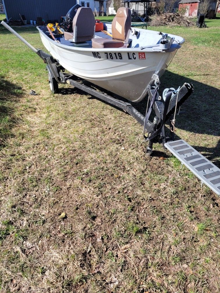 Smoker Craft Boat