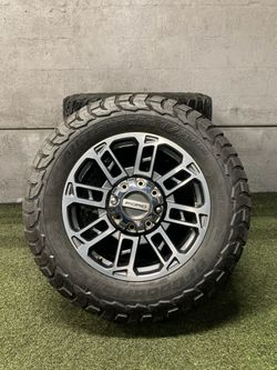 2025 Ford F-250 Platinum Super Duty 8 Lug 20 Inch OEM Wheels