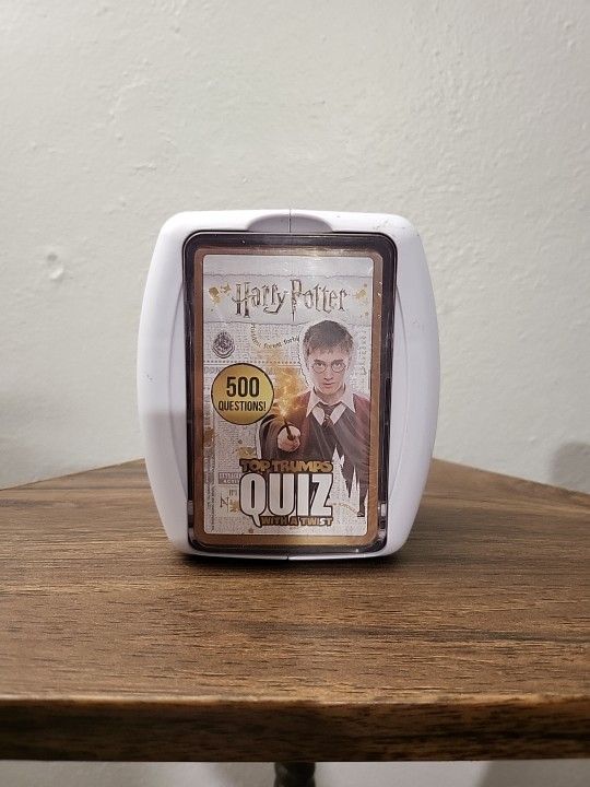 Harry Potter Top Trumps Quiz with a Twist 500 Questions NIB (T)