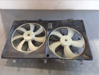 Dual Fan Radiator Toyota Sienna 2011