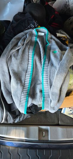 Girl scout juniors sweater never worn 10/12