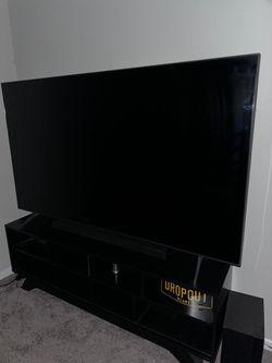 75” Samsung LED 4k tv With Stand 