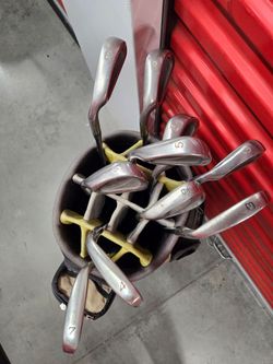 Set of left handed Tommy Aaron and Taylor Made golf clubs