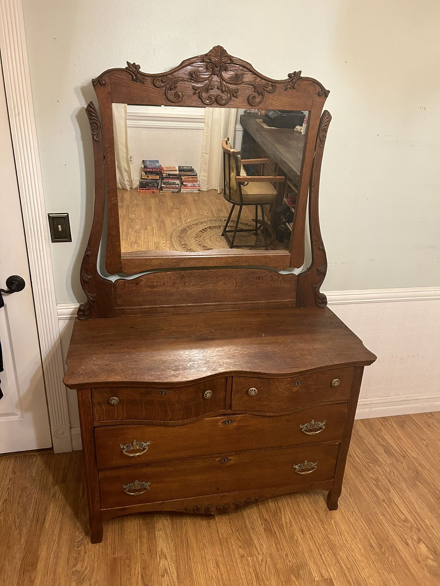 1920's Vintage Tiger Oak Dresser