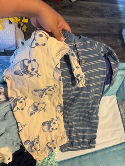 Bundle of baby clothes newborn & 0-3 months