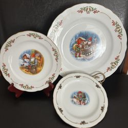 Old Fashioned Christmas by Christineholm Porcelaine 3Pc Place setting Disc (circa 1(contact info removed))
