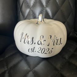Mrs & Mrs Ceramic  Pumpkin