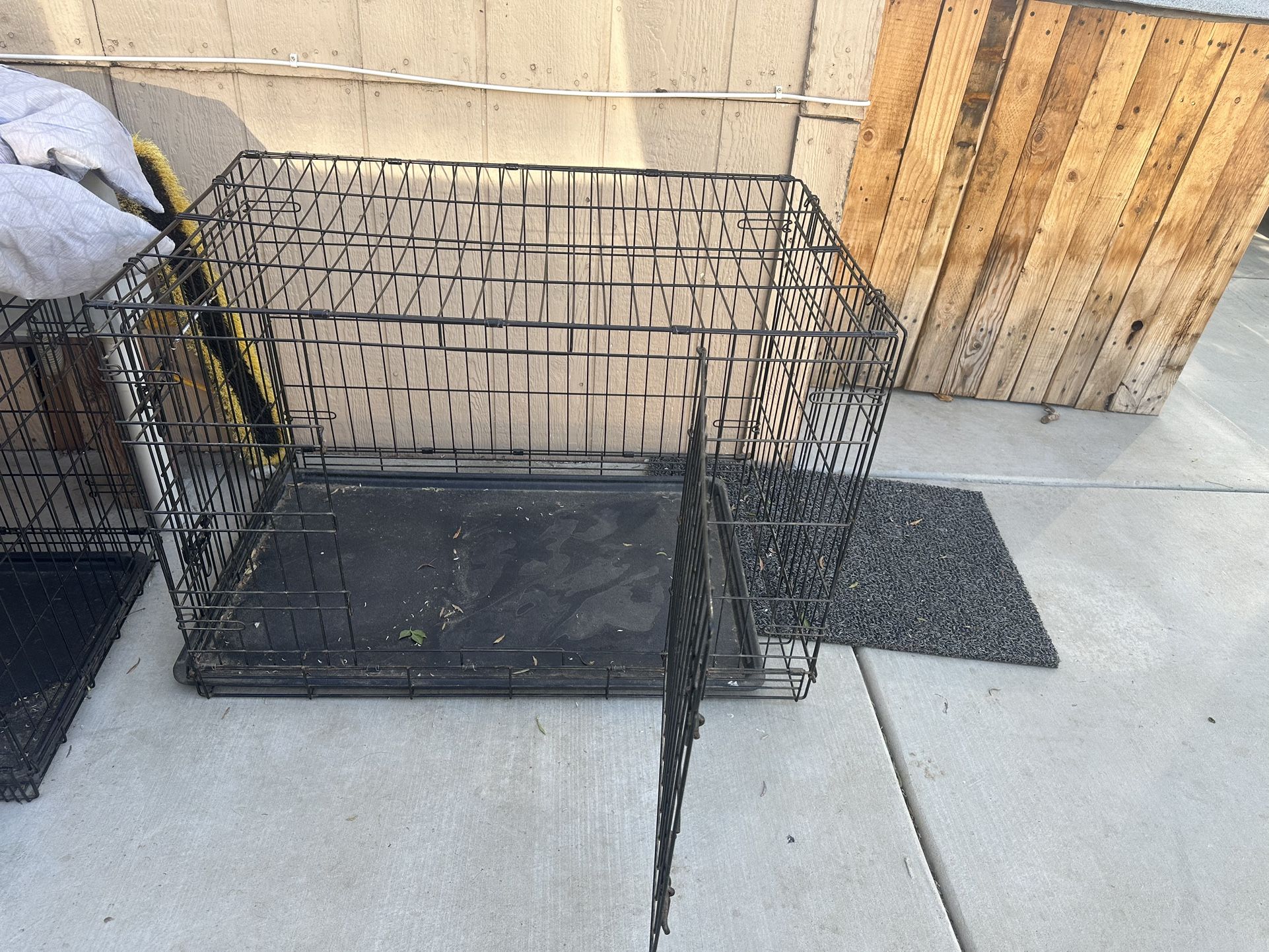 Black Medium Dog Crate