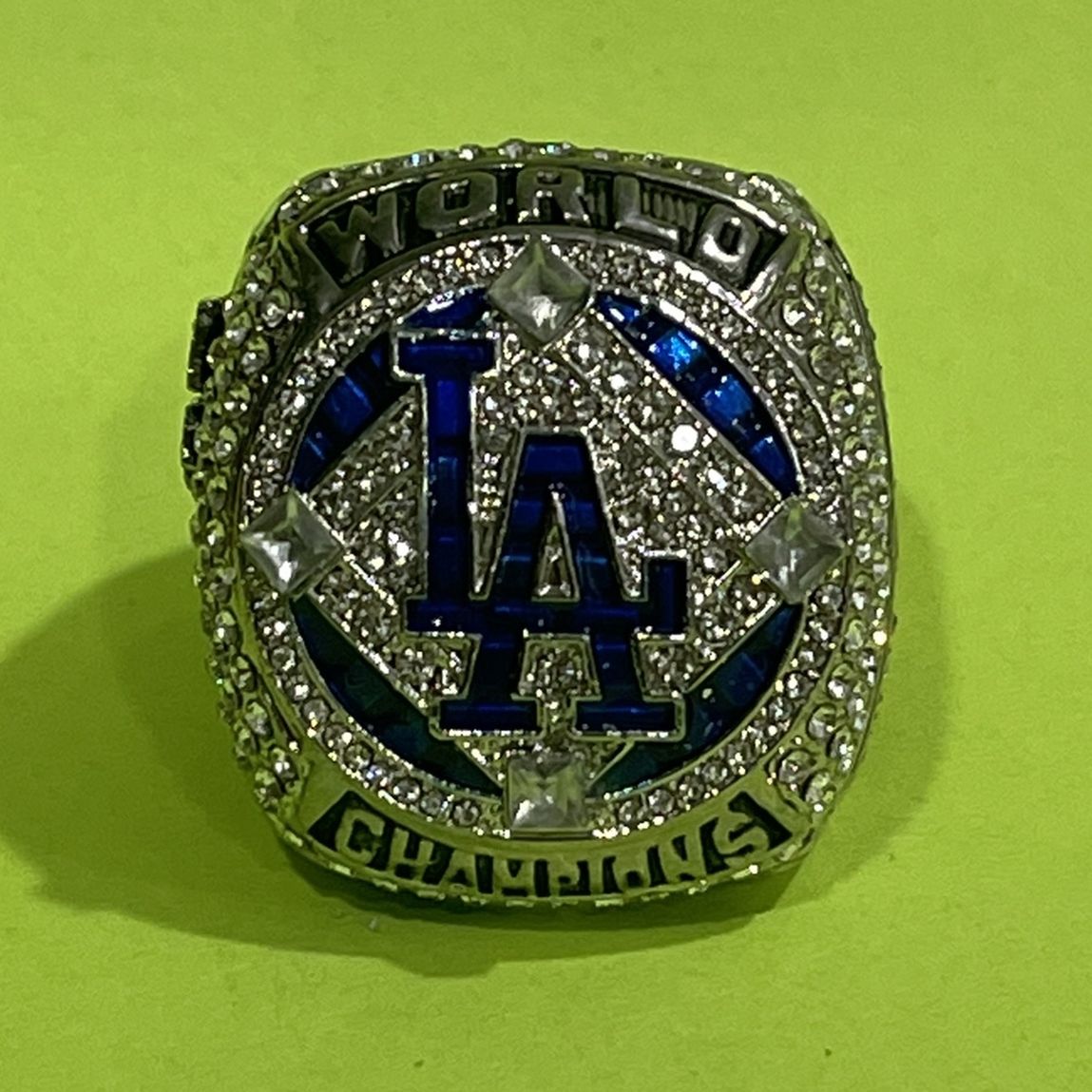 Los Angeles Dodgers World Series Rings for Sale in Fontana, CA