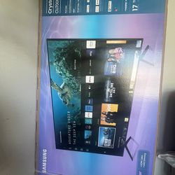 Samsung 65” CU7000D Smart TV 