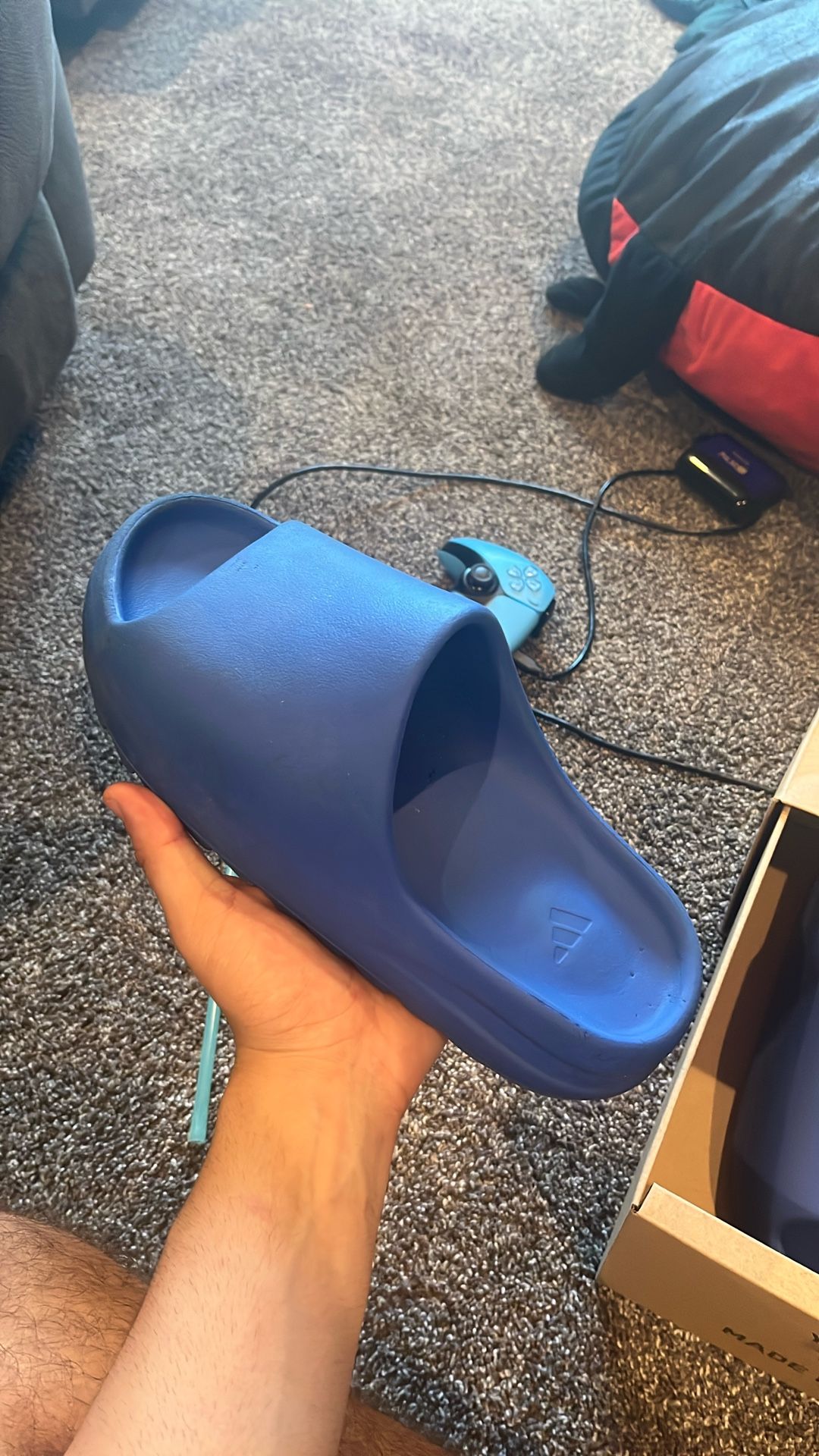 Yeezy Slides Size 10