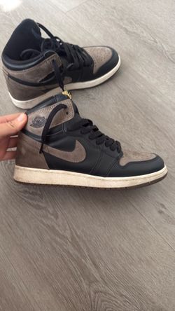 Nike Air Jordan 1 (dark mocha)