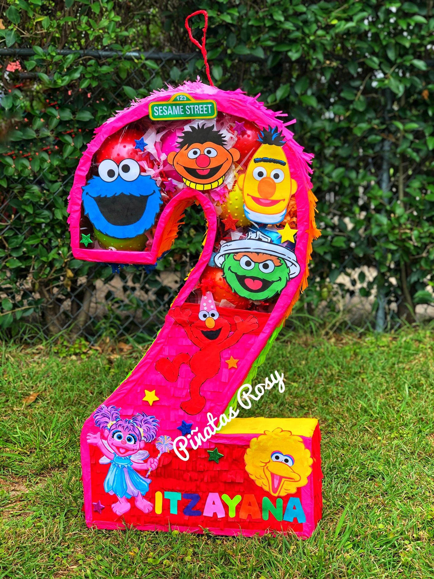 Piñata sesame st