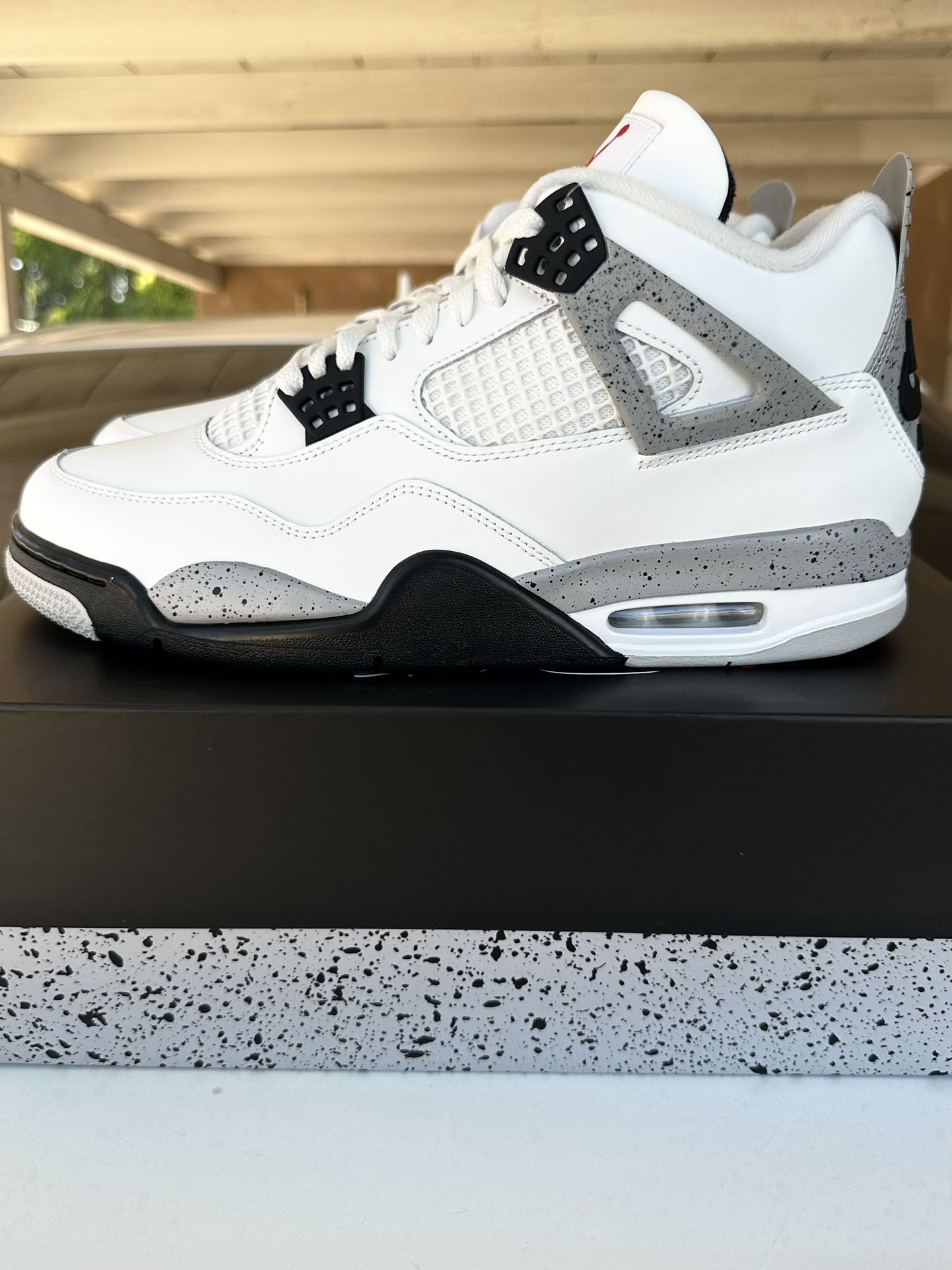 Jordan 4 Retro