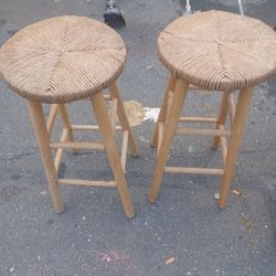 2 Bar Stool