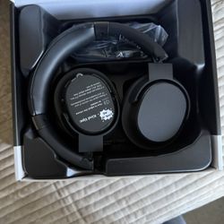  Bluetooth Headphones 