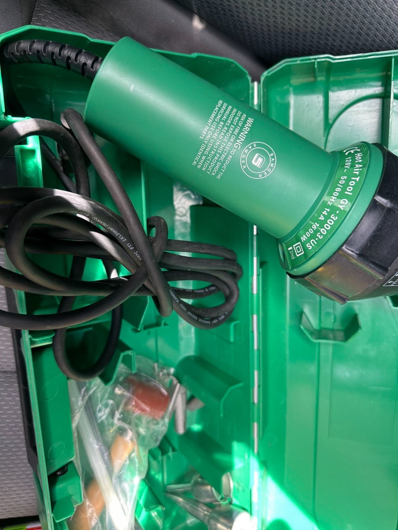 Leister New/ Nuevo Roofing 