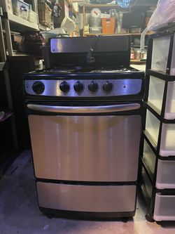 24 Inch Freestanding Electric Range with Porcelain Cooktop