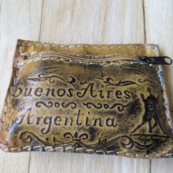 Argentina Leather Handmade Hand-Stiched Tooled Tango Dance Design Purse 4x5". Buenos Aires. Skilled Craftsmanship!

This Argentine Buenos Aires leathe