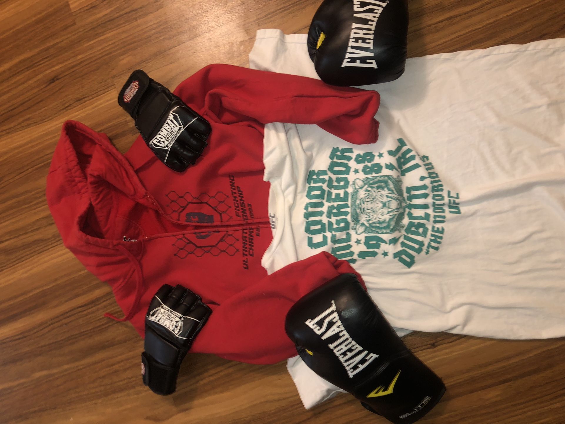 FREE BOXING + MMA GLOVE WITH PACK