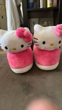 Hello kitty slippers