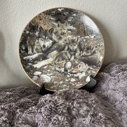 Wolf Plate 