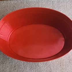 Red Metal Tub