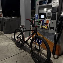 Throne 29 Send Ofers Or Trades 