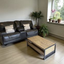 Electric Reclining, Leather Love Seat & Coffee Table
