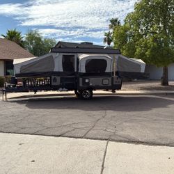 2018 Rock wood ESP pop-up Camper 