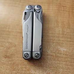 Leatherman Surge MULTITOOL 
