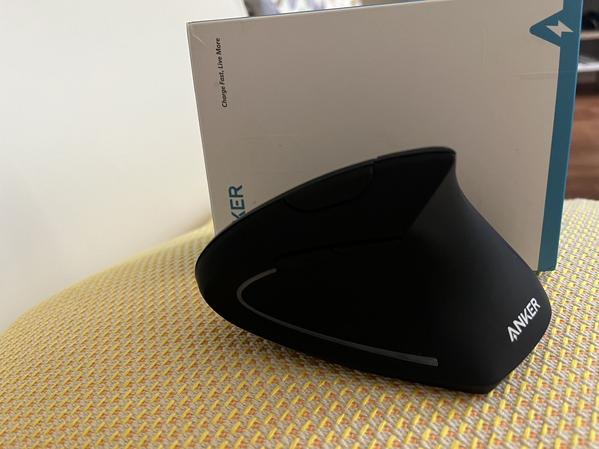 New Anker Wireless Vertical Ergonomic Mouse