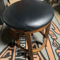 Swivel Stool 