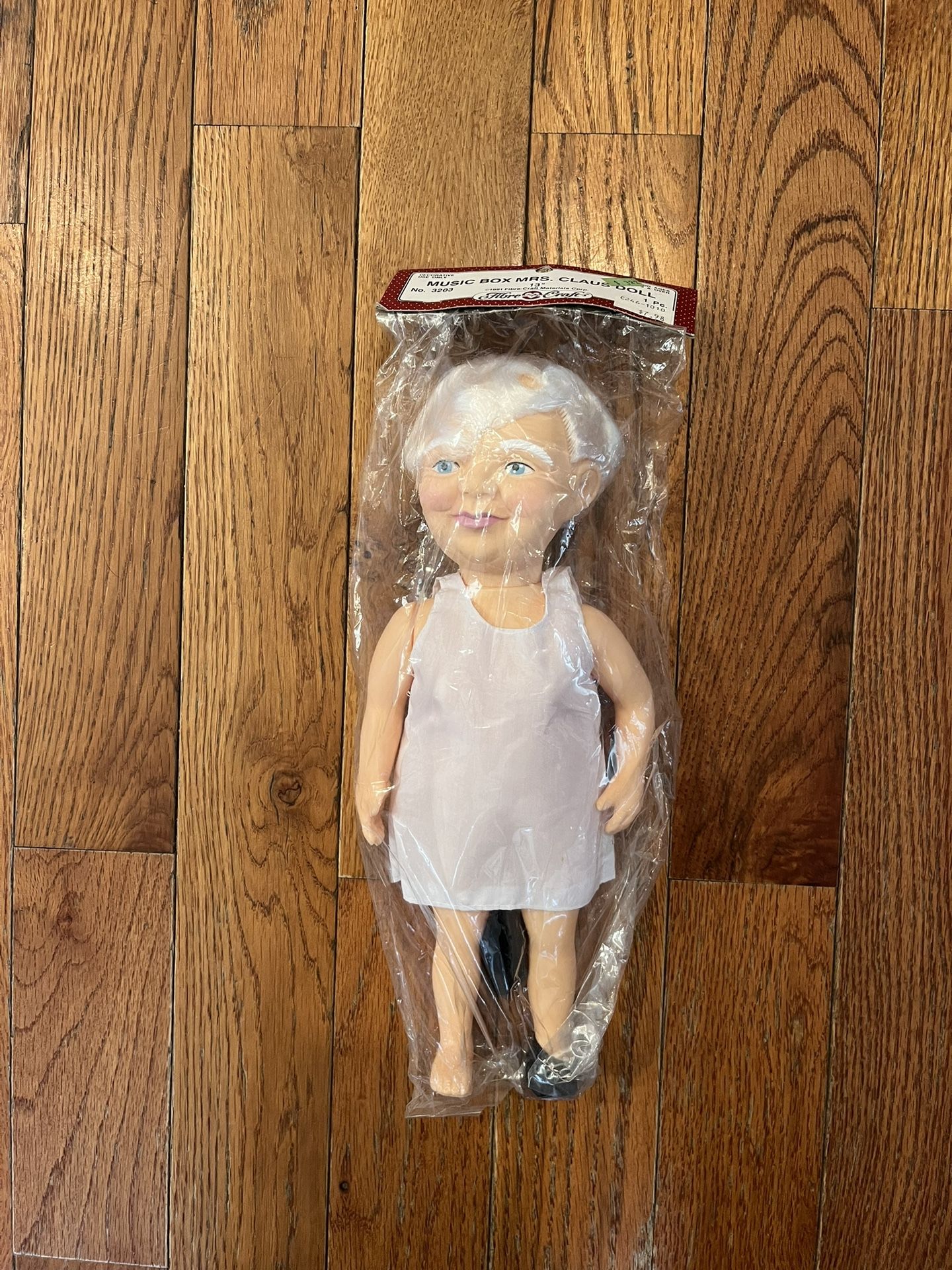 New Vintage 90s Fibre Craft Music Mrs Claus 3203 Dolls Christmas Crafting 13”