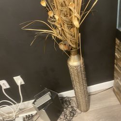 Gold Vase 