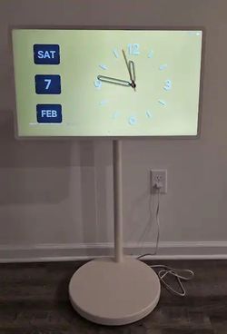 LG StanbyME Series (Rollable Stand & Touchscreen)