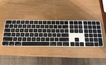 Apple Magic Keyboard with Touch ID & Numeric Keypad
