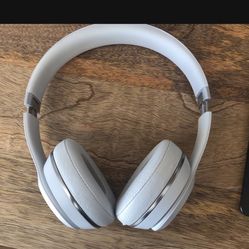 Beats Solo Wireless 3