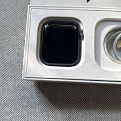 Apple Watch Series 4