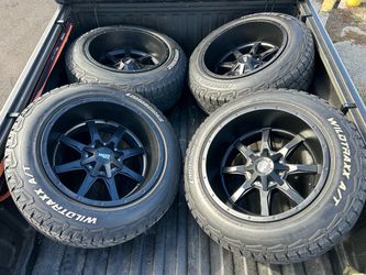 20x12 Fuel Maverick 275/60r20 tires 6x5.5 GMC Chevy 6x135 Ford F150