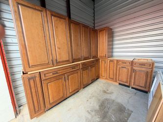 LIKE NEW! Complete Kitchen Cabinet Set – Plywood