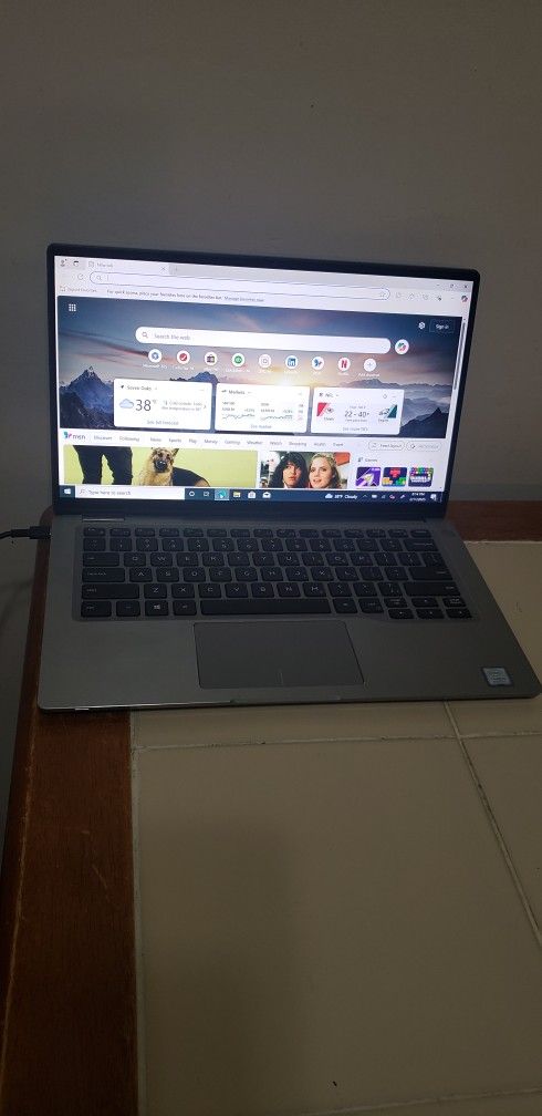 Dell Latitude 7400 2 in 1 Intel I5 1.6 Ghz 256 SSD 8GIG RAM WEBCAM TOUCHSCREEN BACKLITE KEYBOARD