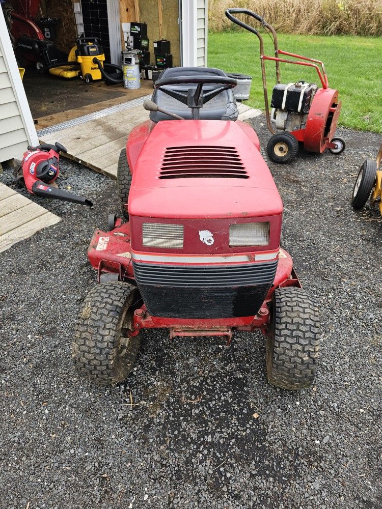 Wheel Horse 211-5 11hp 36" Deck