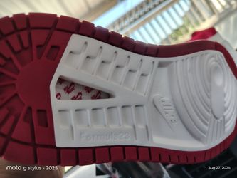 Jordan mids ( Valentine edition 2023 )
