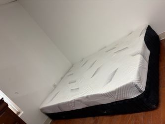 Full Size Mattress - washable cover