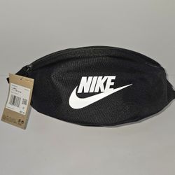 Nike Fanny Pack, Adult One Size Fit Waist Bag In Black, New w/Tag